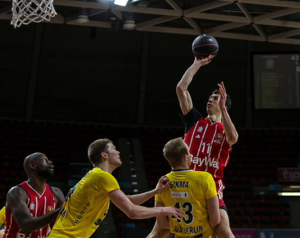 伊萨克的回 伊萨克的回